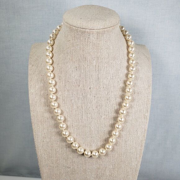 Vintage Knotted Faux Pearl Gold Tone Fish Hook Clasp 17"  Necklace & 7” Bracelet - Picture 8 of 16